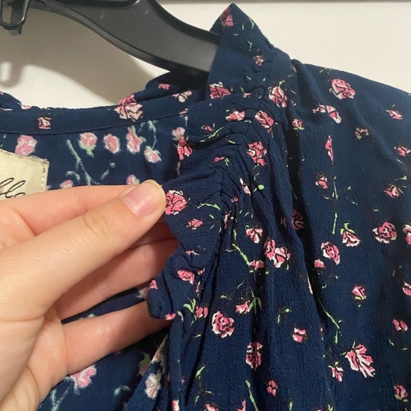 Cleobella Tie Neck Floral Blouse Navy Pink Tiered Bell Sleeve Ruffle XS - Picture 6 of 7